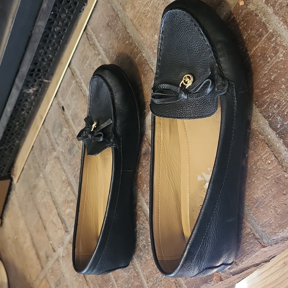 Black Driving Shoes Leather Upper Loafers Size 10M MICHAEL KORS bows